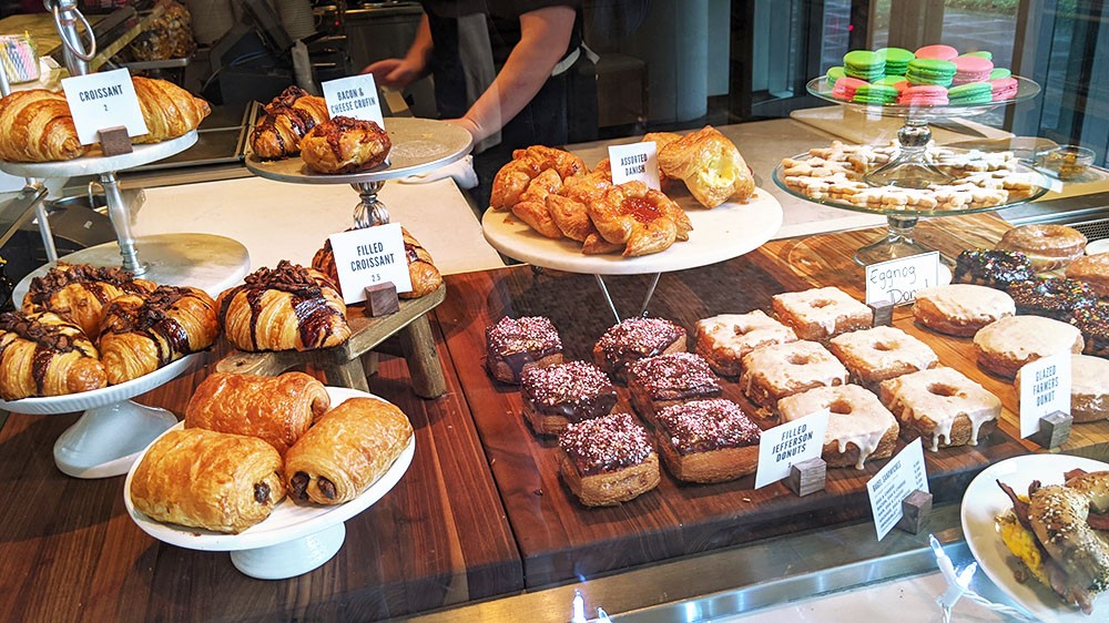 Tysons First Bake Cafe Opens