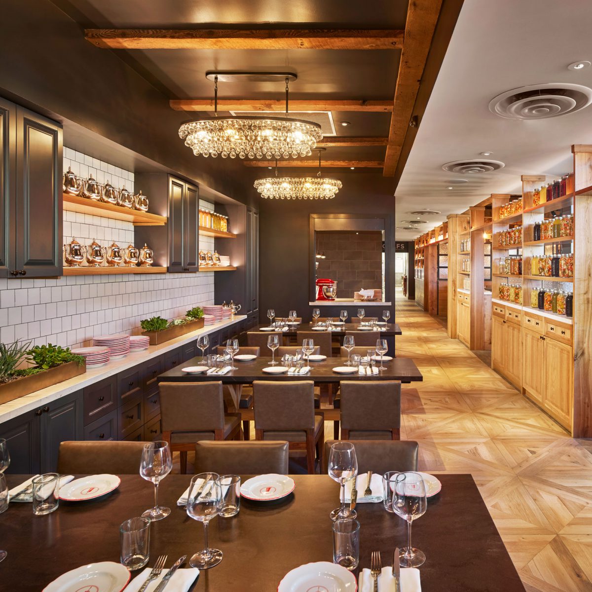 brunch for large parties, good places to eat for large groups, family friendly birthday restaurants