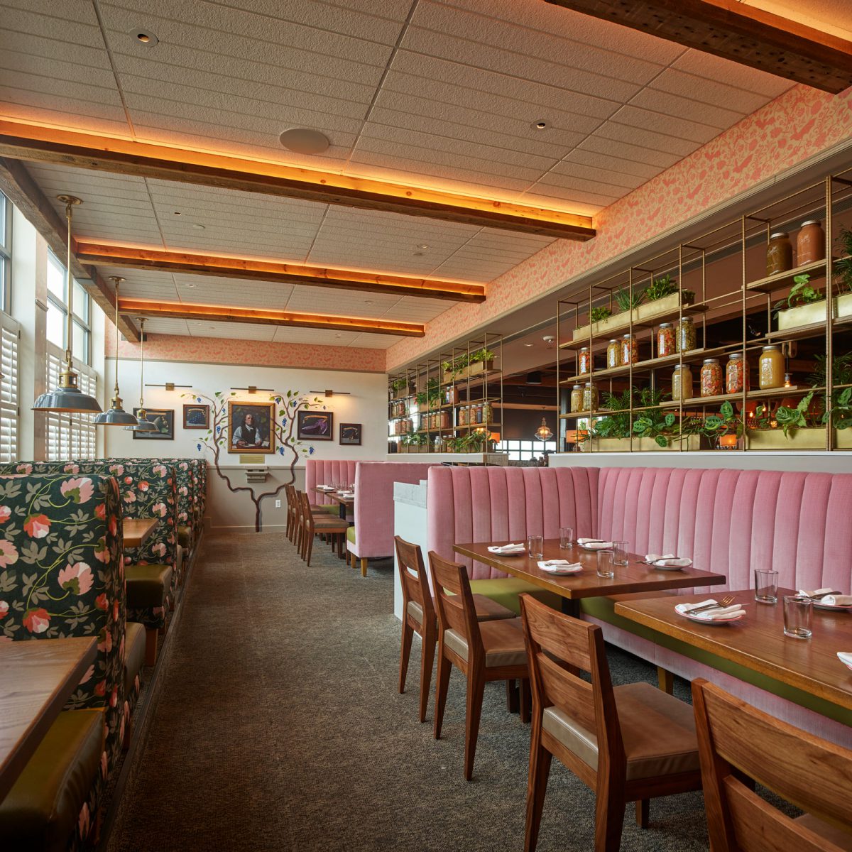 places to eat with a large group, large group dinner near me, restaurants that host private events near me