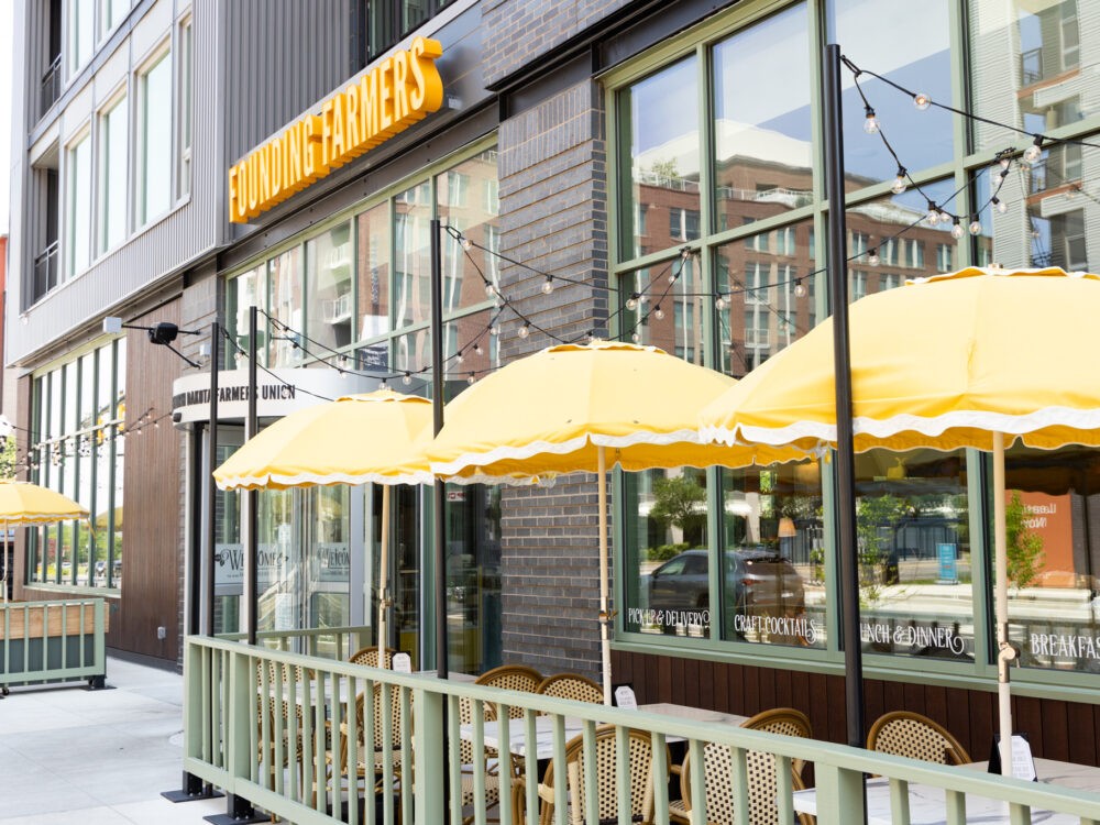 Alexandria’s New Favorite Patio Has Arrived at Founding Farmers